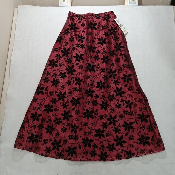Jessica Howard Dresses & Skirts - Jessica Howard Evenings Skirt NWT  Women's Size 8 Elastic Waist